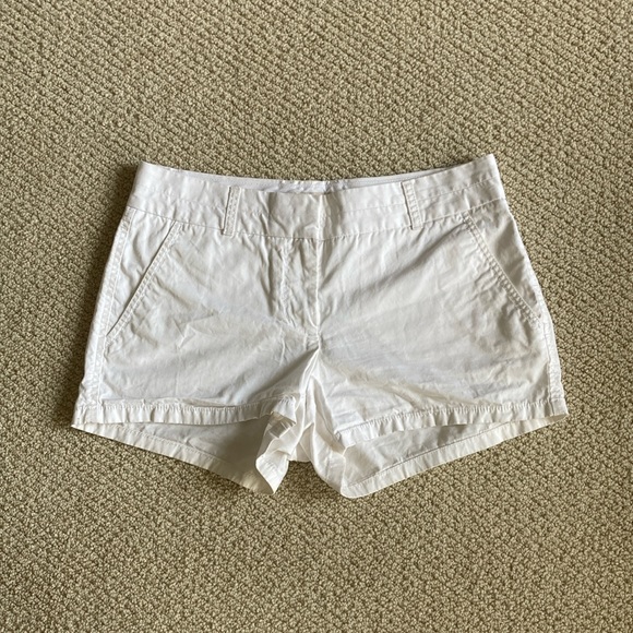 J. Crew 100% Cotton Chino Shorts White Size 2 Summer Chic Breathable Boating EUC - Picture 1 of 10